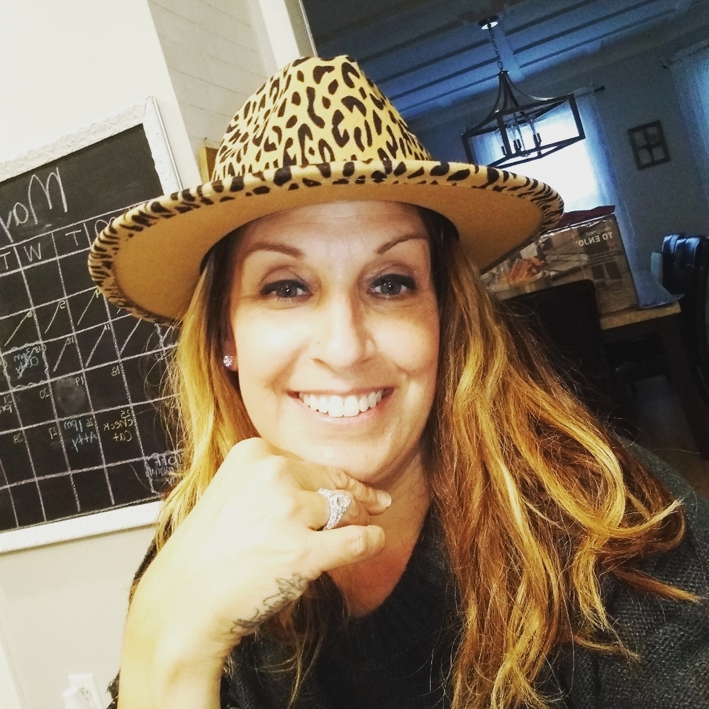 Meet your Posher, Lori